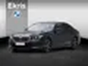 BMW 5 Serie 520i Sedan Innovation Pack M-Sportpakket Comfortzetels Trekhaak 20inch