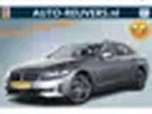 BMW 5 Serie 530e xDrive Luxury Line / Opendak / Leder / Pilot assist / LED / HUD