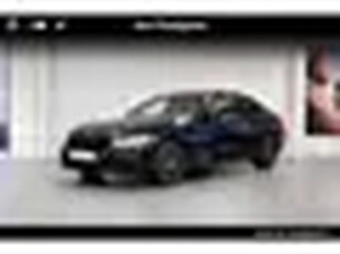 BMW 5 Serie Sedan 520e Business Edition Plus M Sport Glazen Panoramadak Stoelverwarming Acht