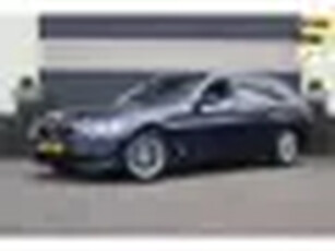 BMW 5-serie Touring 520i High Executive Trekhaak Parkeerhulpsysteem plus