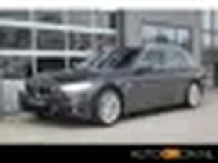 BMW 5 Serie Touring 520i High Luxury Edition Nw Motor NL auto Leder Comfortstoel. Electr. Verstelbaa