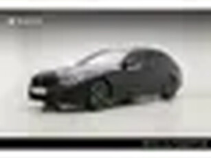 BMW 5 Serie Touring 520i M-Sport Panorama Laser 19