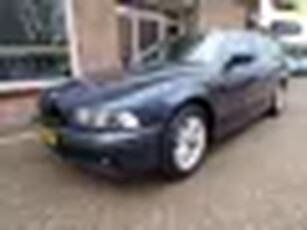 BMW 5-serie Touring 520i Special Executive Automaat / Leder / Navi