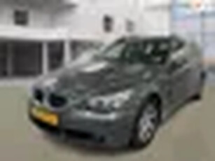 BMW 5-serie Touring 525i Executive AUT NAVI PSENSOR CRUISE 2 X SLEUTELS