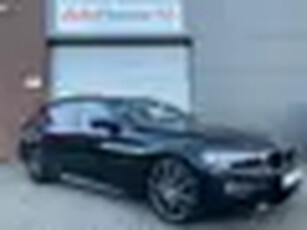 BMW 5-serie Touring 530i M Sport! Camera! Navi! Sfeerver.!