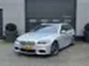 BMW 5-serie Touring M550xd Panoramadak TV Schermen Lane Assist Heap-Up Display Elektrische