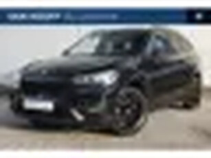 BMW X1 sDrive18i Executive / Multifunctioneel stuurwiel / Stoelverwarming / Park Assistant / Navigat