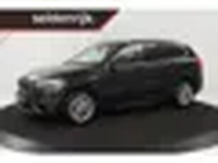 BMW X1 sDrive20i Centennial High Executive Leder Head-Up Trekhaak Stoelverwarming Camera