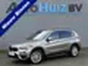 BMW X1 sDrive20i Executive LED DAB Trekhaak 4 Seizoenenbanden PDC V+A Stoelverwarming