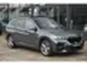 BMW X1 xDrive25e High Executive M pakket PANO H&K Trekhaak