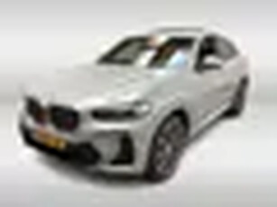 BMW X4 xDrive20i Business Edition Plus (bj 2023, automaat)