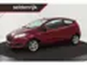 Ford Fiesta 1.0 Style 2e eigenaar 87.200km NAP Navigatie Airco Bluetooth Elektrische ra