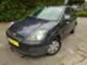 Ford Fiesta MET NIEUW KOPELINGSET & JAAR APK!