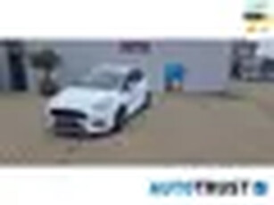 Ford Fiesta model 2018 ST-line , 5 deurs, navigatie, airco ,deze st- line is full opties .