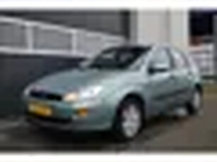 Ford Focus 1.6-16V Ambienten Weinig km/ nieuwe apk