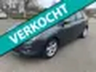 Ford Focus 1.6 Comfort / airco / cruise.control / trekhaak / elek.ramen / deurvergrendeling / nap..