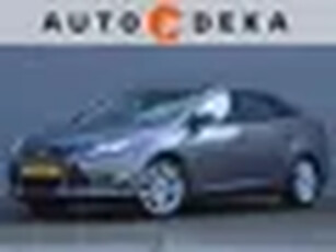 Ford Focus 1.6 TI-VCT First Edition *Navigatie*Parkeersens.*Trekhaak*