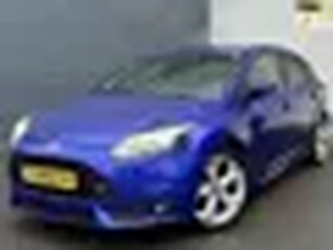 Ford Focus 2.0 EcoBoost ST-2 250PK/RECARO/CRUISE/LMV/KEYLES