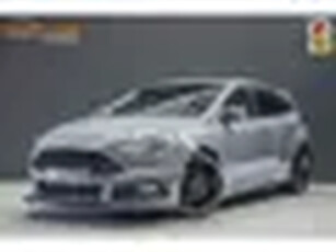 Ford Focus ST-3 2.0 250pk PERFORMANCE PACK MilltekMaxton splittersetschuif/kanteldakSonyApple C