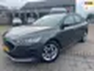 Ford Focus Wagon 1.0 EcoBoost Connected *navigatie + parkeersensor voor & achter*