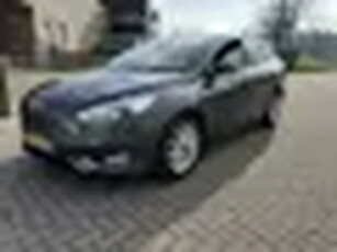 Ford FOCUS Wagon 1.0 Titanium AUTOMAAT [ Fm navi,camera,cruise,trekhaak,lmv,ecc,pdc ]