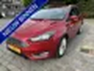 Ford FOCUS Wagon 1.0 Titanium navigatie airco/ecc apk