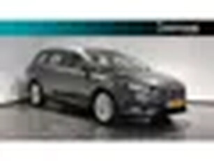 Ford Focus Wagon 1.5 Titanium Edition 150PK Automaat Navigatie Trekhaak