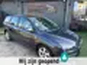 Ford Focus Wagon 1.6-16V Futura *APK*AIRCO*