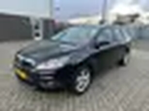 Ford Focus Wagon 1.6 Comfort 2010 ZWART