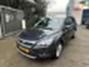 Ford Focus Wagon 1.8 Titanium, Clima, Apk 10/2025, Cruise Control, Trekhaak