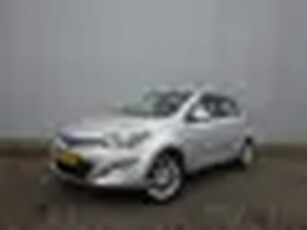 Hyundai i20 1.2i i-Deal 1e Eigenaar / Airco / Elektr. ramen / Navi / Lm velgen