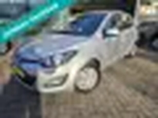 Hyundai I20 1.2i i-Drive 2E EIGENAAR 12 MND GARANTIE AIRCO NW APK ELEC RAMEN