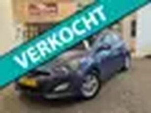 Hyundai I30 1.4i i-Drive Cool/AIRCO/BOEKJES AANWEZIG/