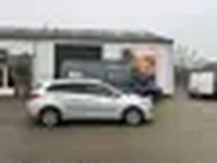 Hyundai i30 Wagon 1.6 GDI i-Catcher 135PK jaar APK+ beurt!! NAP LEER 2013!!