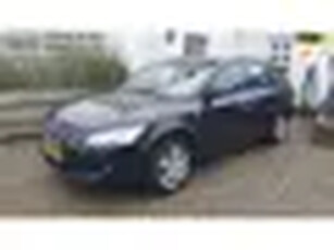 Kia Cee'd Sporty Wagon 1.6 Business Edition 100 % garage onderhouden en mooie frisse auto.Recent nwe