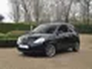 Lancia Ypsilon 1.4-16V Sport MOMO-DESIGN