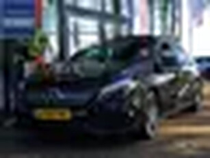 Mercedes-Benz A-klasse 180 AMG Night Edition Plus AUTOMAAT Panodak Airco Navi PDC LM vel