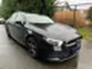 Mercedes-Benz A-klasse 200 AMG Line CameraHeadPanoMemory