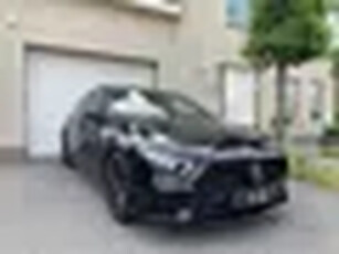 Mercedes-Benz A-Klasse 250 AMG 224pk Aut Panoramadak Nightpakket Widescreen AmbientLight SportLeder