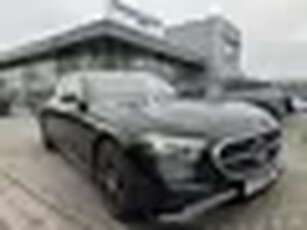 Mercedes-Benz E-Klasse 300 e AMG Premium plus Pano-Dak Distronic HUD Keyless Night Memory