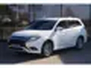 Mitsubishi Outlander 2.4 PHEV Pure+, Leder-Alcantara, Adap. Cruise Control, Climate Control