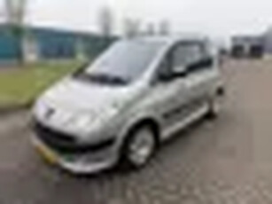 Peugeot 1007 1.4 Gentry