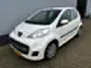 Peugeot 107 1.0-12V Urban Move 5-Deurs - Airco