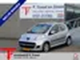 Peugeot 107 1.0-12V XS AUTOMAAT/Airco/Toerenteller/Radio-CD speler/Elektrische ramen.