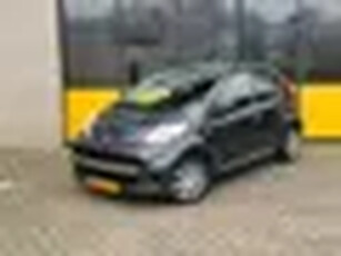 Peugeot 107 1ste eigenaar, dealer onderhouden, Airco & 5 deurs