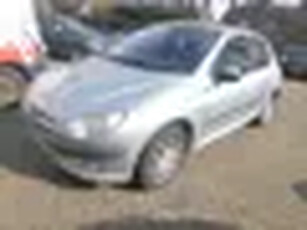 Peugeot 206 1.4-16V Gentry (bj 2004)