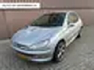 Peugeot 206 1.4 Gentry 3drs. Airco APK NAP