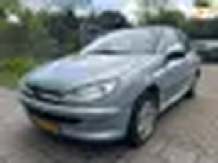 Peugeot 206 inruil koopje trekhaak 5 deurs ,airco , nap