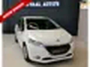 Peugeot 208 1.2 VTi Style NAVI AIRCO CRUISE PDC TREKHAAK NAP APK.