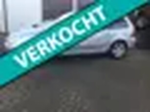 Peugeot 307 SW 1.6 16V Navtech 7 plaatsen apk airco